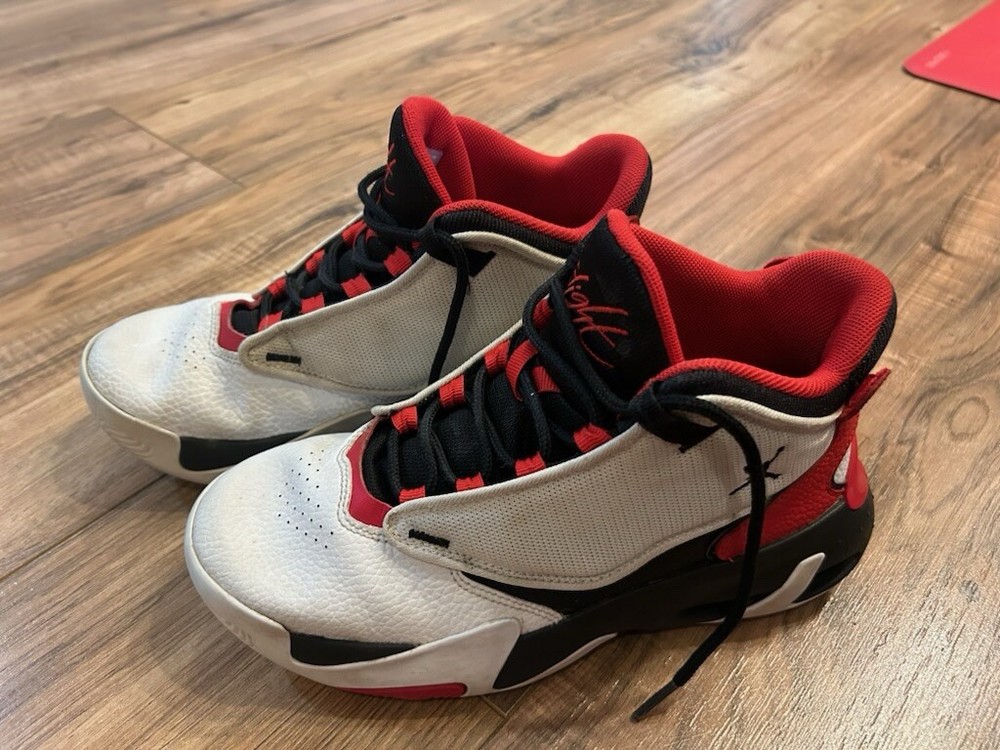 Youth Size 6 Air Jordan Max Aura – White Black University Red