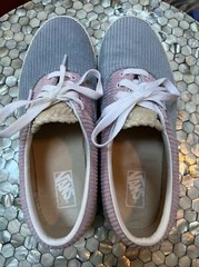 US kids/Womens 5.5 pastel velour van shoes NEW