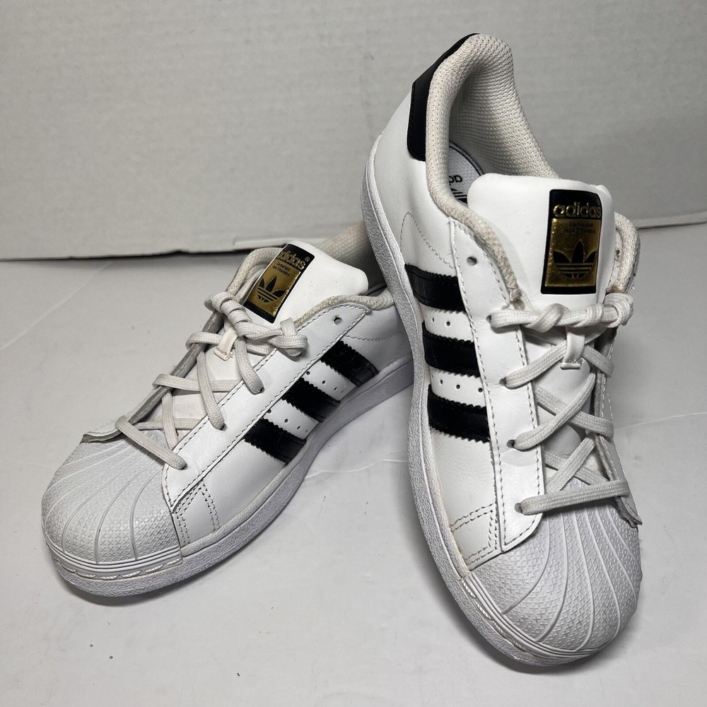 Adidas Kid’s Superstar White Black Stripe Sz 3 Sneakers Preppy, School,College
