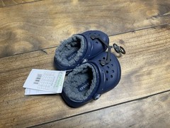 Crocs Classic Lined Clog C4 Kids Navy Blue Fuzzy Lined Slip On Shoes NWT