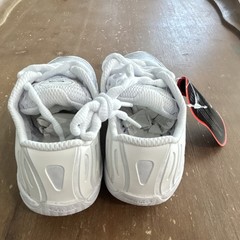 Nfinity Vengeance Unisex Kids Athletic Sneaker Lace-Up White/Gray US Y3