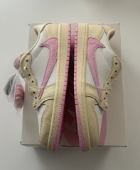Jordan 1 Retro Low OG SP Travis Scott ‚Shy Pink‘ (PS) – Size 3Y IQ7605-100