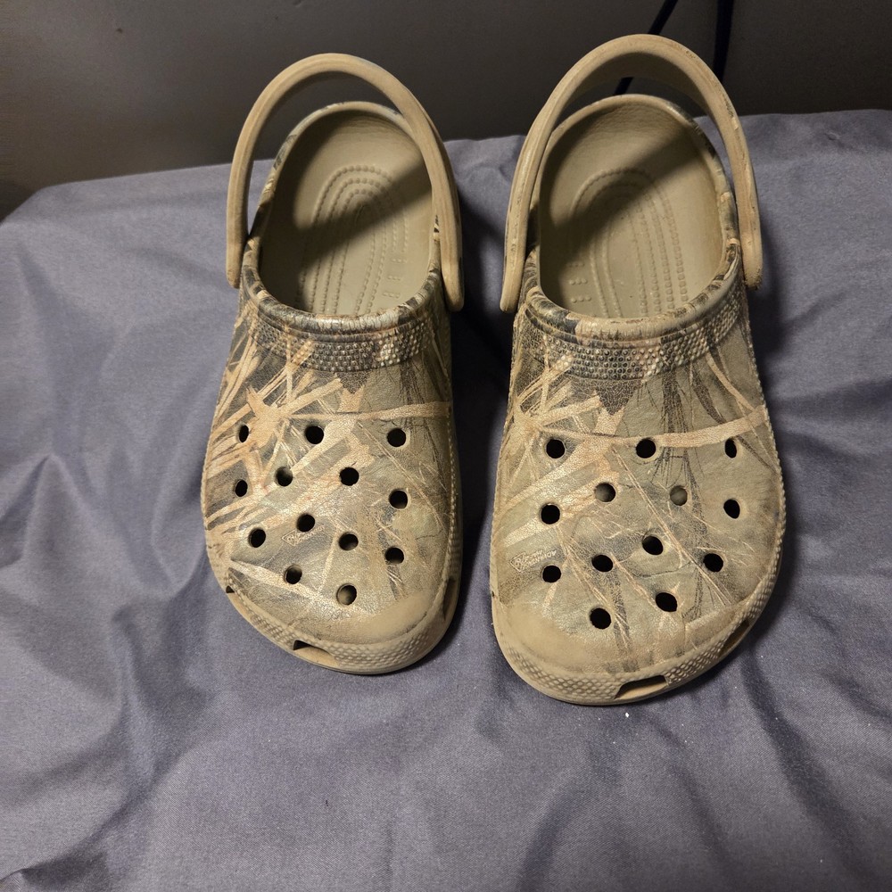 Crocs Grey and Ivory Swirl Classic Clogs Size J 5 Holes in Top For Jibbitz Charm