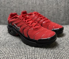 Nike Air Max Plus TN University Red Black Youth 7 Womens 8.5 Tuned Air