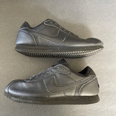 2007 Nike Cortez Size 4Y Black/Black Swoosh Youth Shoes (315922-001)