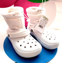 Crocs Kid’s clasic lined neo puff Boot color White Size 4M