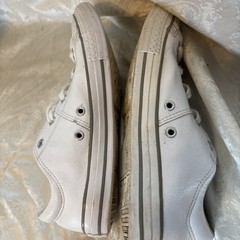 Converse Classic White & Grey Leather Madison Low Top Sneakers Youth Size 4 Fair
