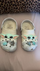 Crocs Star Wars Grogu Men’s Lightweight Comfort Clog Beige Green Slip-On Shoes