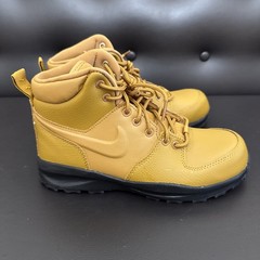 Nike Manoa Leather Boots Size Youth 6 / Women’s 8 Wheat Black BQ5372 700