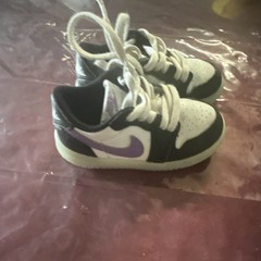 Nike Unisex Kids Sneakers Black White Purple Logo Lace Up Low Top
