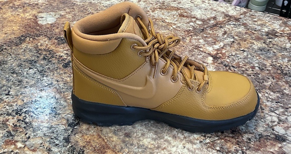 Size 6 (GS) – Nike Manoa Mid Wheat