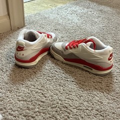 Nike Air Jordan Flight Low Top Unisex Kids Sneakers White/Red/Gray 6Y