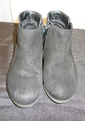 DESIGNER CAT & JACK NON MARKING SIDE ZIP PLAY ANKLE BLACK BOOTS TODDLER SIZE 9