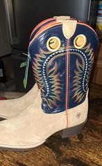 Ariat Derby Monroe Tan Kids Western Boots with Wiggle Room Size 4
