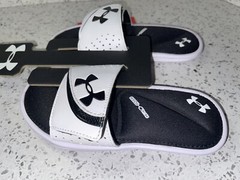 Under Armour Youth B Ignite VI SL Size 1Y Slides Black and White