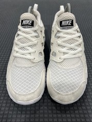 Size 7y Nike Grade School Free Run 2 White Black Wolf Grey GS DD0163-100 Used