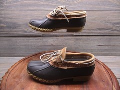 L.L.Bean Bean Boots Youth Size 7 Brown Leather Duck Moc Waterproof Low Top