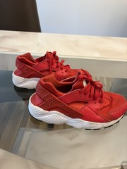 Nike Air Kids Size 4.5Y Huarache Sneakers 318429 800