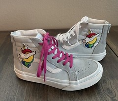 Vans Girls SK8 Hi Top Unicorns Embellished Lace & Zip Sneakers Youth 2.5 Blue