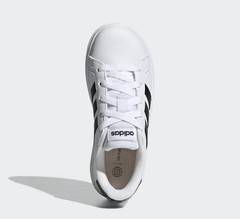 Size 2.5 (PS) – adidas Superstar Foundation Low White