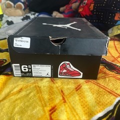 Size 6.5 (GS) – Jordan 5 Retro Mid Valentines Day