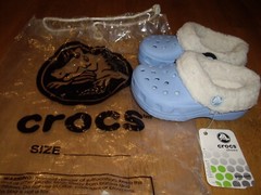 NEW Child Size C 6-7 Crocs Mammoth Kids Slip On Light Blue w Fuzzy Lining TWINS