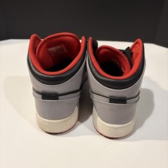 Air Jordan 1 Retro Mid “BRED SHADOW” Size 6.5 Youth Woman’s 8.5 Black Red & Gray
