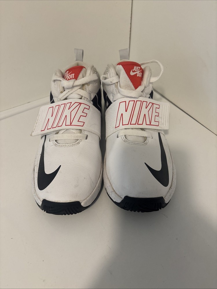 Youth Size 5y Nike Team Hustle Black, Red & White Sneakers Basketball