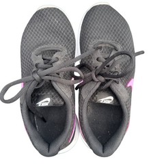 Nike Tanjun GS Black Hyper Pink Mesh Running Shoes 818381-011 Youth Size 4Y EUC