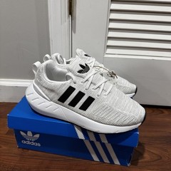 Adidas Swift Run 22 Low White Grey – GW8179 Big Kids GS size 6,6.5 New with Box