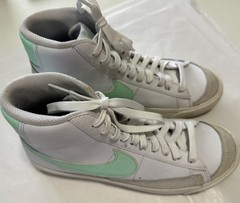 Youth Nike Blazer Mid 77 (GS) White Mint Green Dust (FZ3537 100) Sz 6.5Y Sneaker