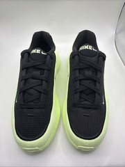 Nike Uplift SC Big Kids‘ Shoes (Black/Barely Volt/Black). Size 4 Youth.