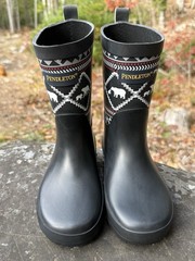 Pendleton Child’s Boots Size 11-12 Lost Trail Mid Boot Black w/Bears New In Box