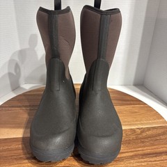 NEW Muck Boots Kids Chore Mid Work Boot Size 4