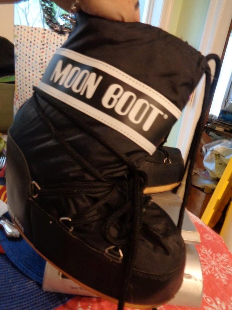 Moon Boots The Original Nylon BLACK 31/34 Child’s 13.5-2.5 Snow Kid’s