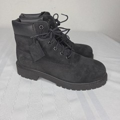 Timberland Big Kid’s Size 5 Premium Classic Waterproof 6-Inch Boot Black Nubuck