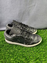 Big Kid’s Jordan 1 Low SE „Black Elephant“ Off Noir/Blk-Wht-Blk Size 6.5Y