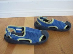 Crocs Blue Neoprene Slip On Hook & Loop Sandals Unisex Boys Girls 11
