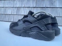 Nike Air Huarache Triple Black Sneakers Shoes 654275-016 Kids Size GS 7Y