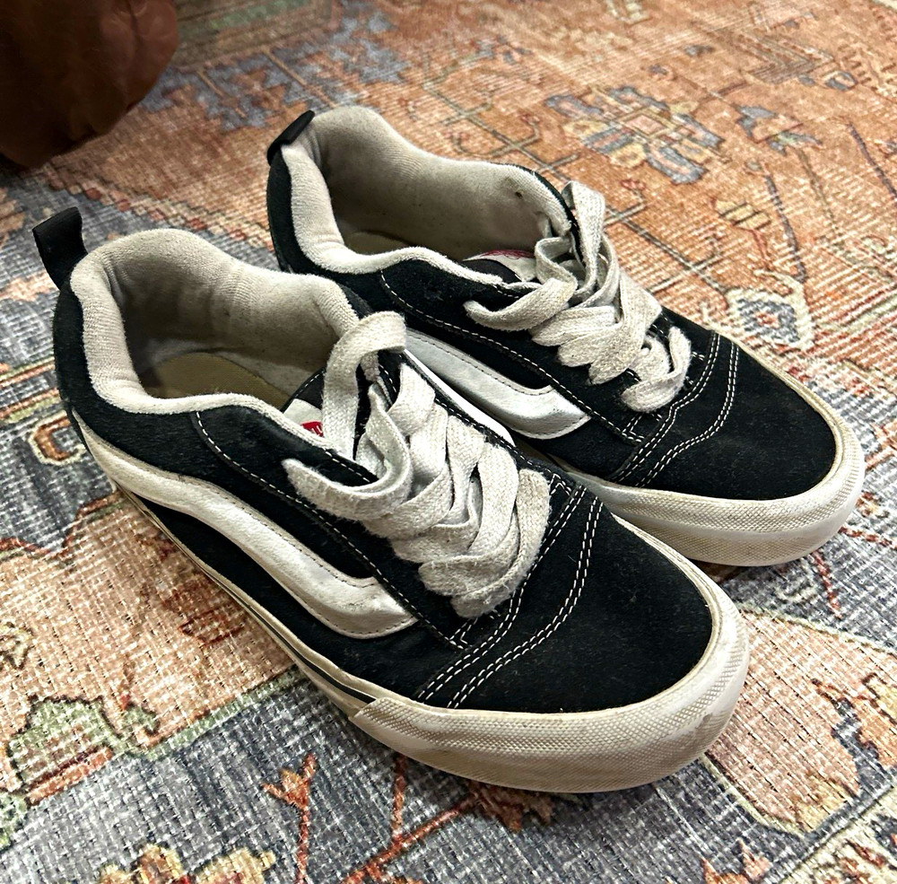 VANS Off The Wall Black/White Low Top Lace-Up Suede Sneakers Kids 8