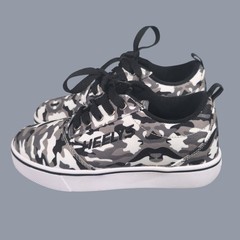 Heelys Wheeled Shoes Youth Size 4 Pro 20 Prints Grey Camo with Tool & Heel Plugs