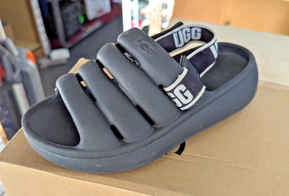 Ugg Kids Sport Yeah Black Platform Slide Sandals W Box Size 1 Comfortable & Styl