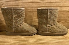 UGG Kids Boot Classic Graphic Stitch Chestnut Brown Colorful Logo size 12