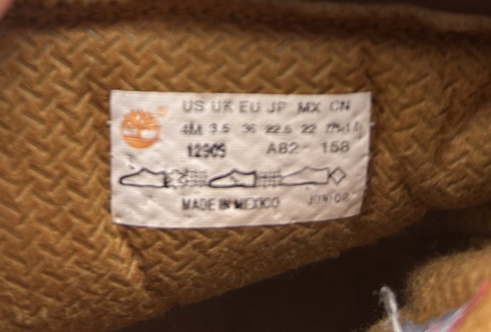 Junior Timberland Classic Wheat Nubuck Boots Size 4 M 12909 Youth Shoe