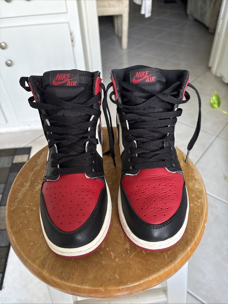 Nike Air Jordan 1 Retro High OG BG Red Black White Youth Size 5.5Y