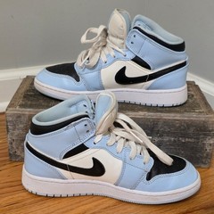 Authentic Jordan 1 Mid GS Ice Blue Black White Sneakers 4.5Y / Women’s 6