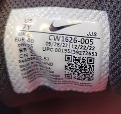 Nike Air Max Youth Bolt Athletic Sneaker Size 7Y CW1626-005