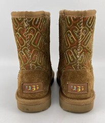 UGG Kids Classic II Graphic Stitch Boot Short Chestnut Brown Colorful Logo Sz 13