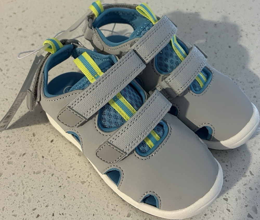 Cat & Jack Grayson Kids Hook & Loop Closed Toe Sandals/Water friendly Size 11