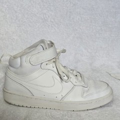 Size 5Y – Nike CD7782-100 Court Borough 2 Mid Triple White